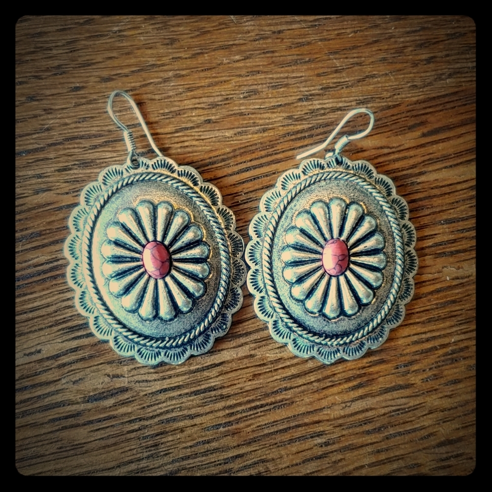 Western style earrings